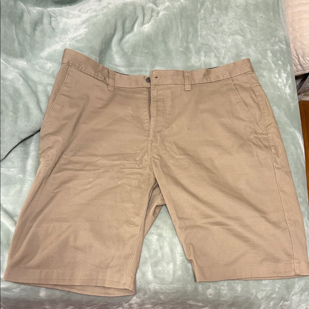 Volcom Men's Tan Shorts, NWOT, Size 38